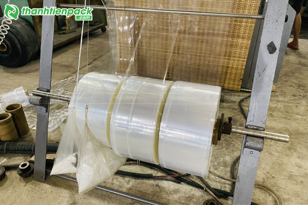 Sản xuất bao b&igrave; b&aacute;nh bao