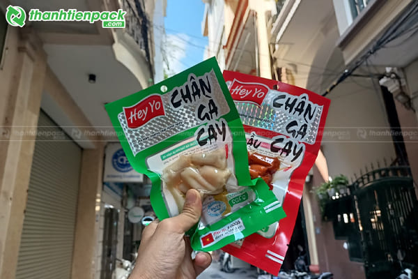 In túi đựng chân gà