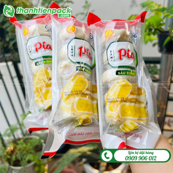 T&uacute;i h&agrave;n lưng giữa đựng b&aacute;nh p&iacute;a