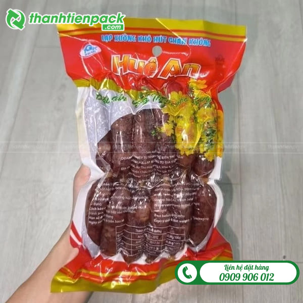 T&uacute;i h&uacute;t ch&acirc;n kh&ocirc;ng đựng lạp xưởng