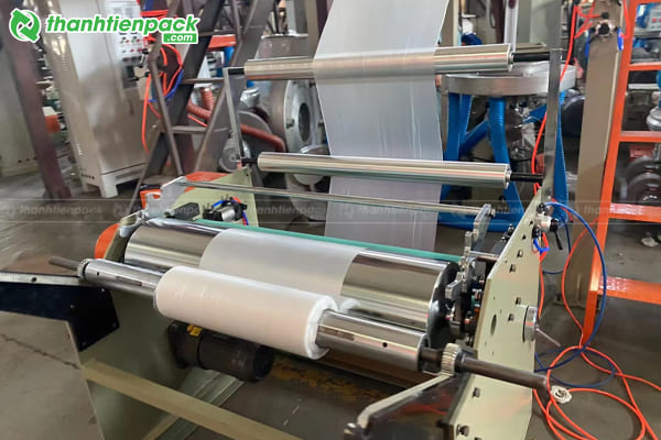 Xưởng cung cấp t&uacute;i zip chỉ đỏ gi&aacute; sỉ