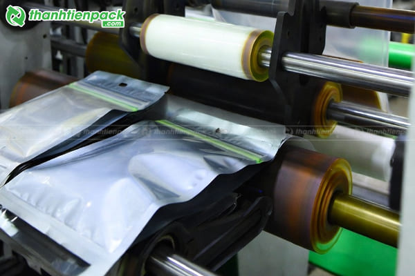 Cắt v&agrave; tạo h&igrave;nh 
