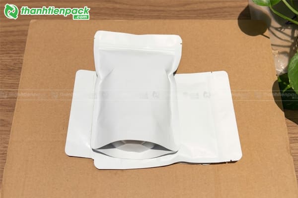 T&uacute;i zip trắng sữa đ&aacute;y đứng