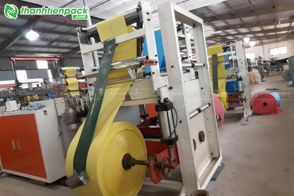 Nhà xưởng sản xuất túi rác trung