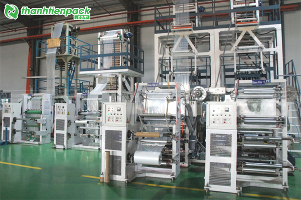 Sản xuất túi zip đựng quần áo