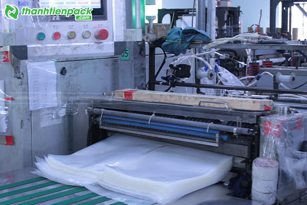 Sản xuất túi zip hút chân không 