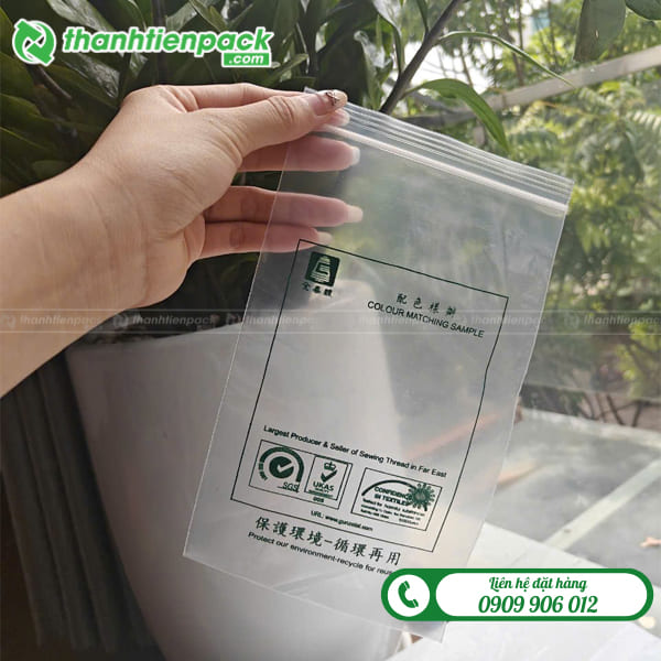 T&uacute;i zip chỉ trắng in logo thương hiệu 