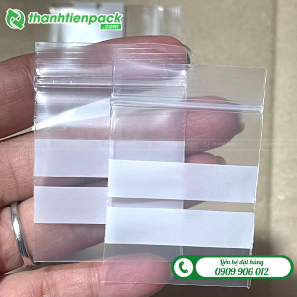 T&uacute;i zip chỉ trắng in sẵn