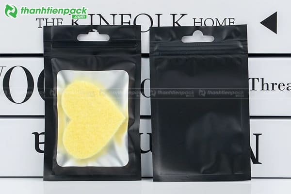 Túi zip đen đáy đứng đục lỗ treo